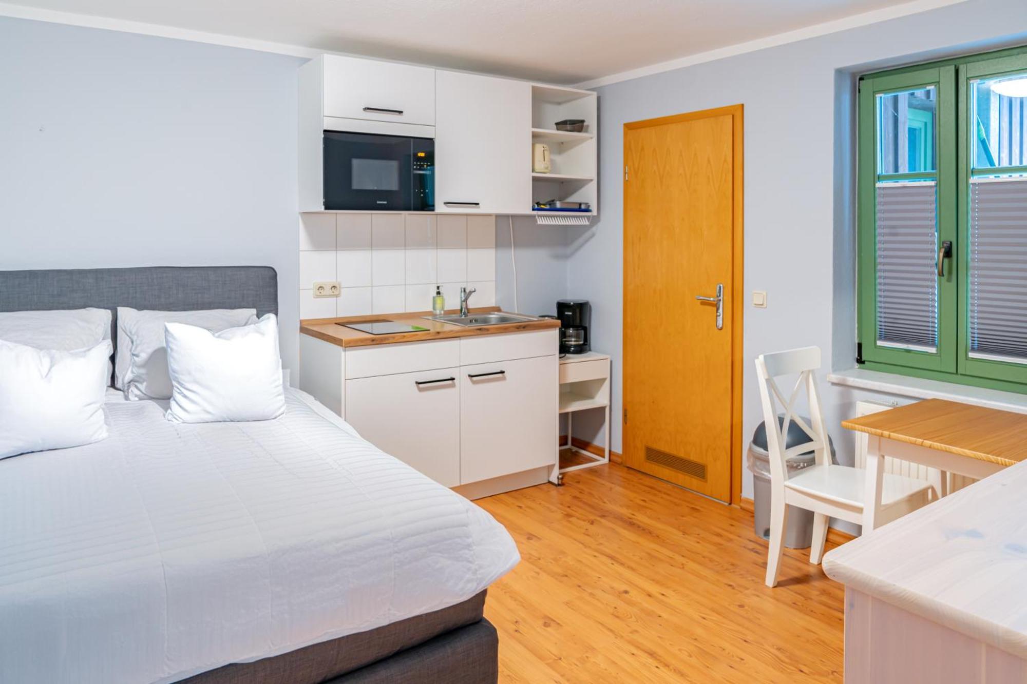 Apartmenthaus Chrischanshof Rostock Exterior foto
